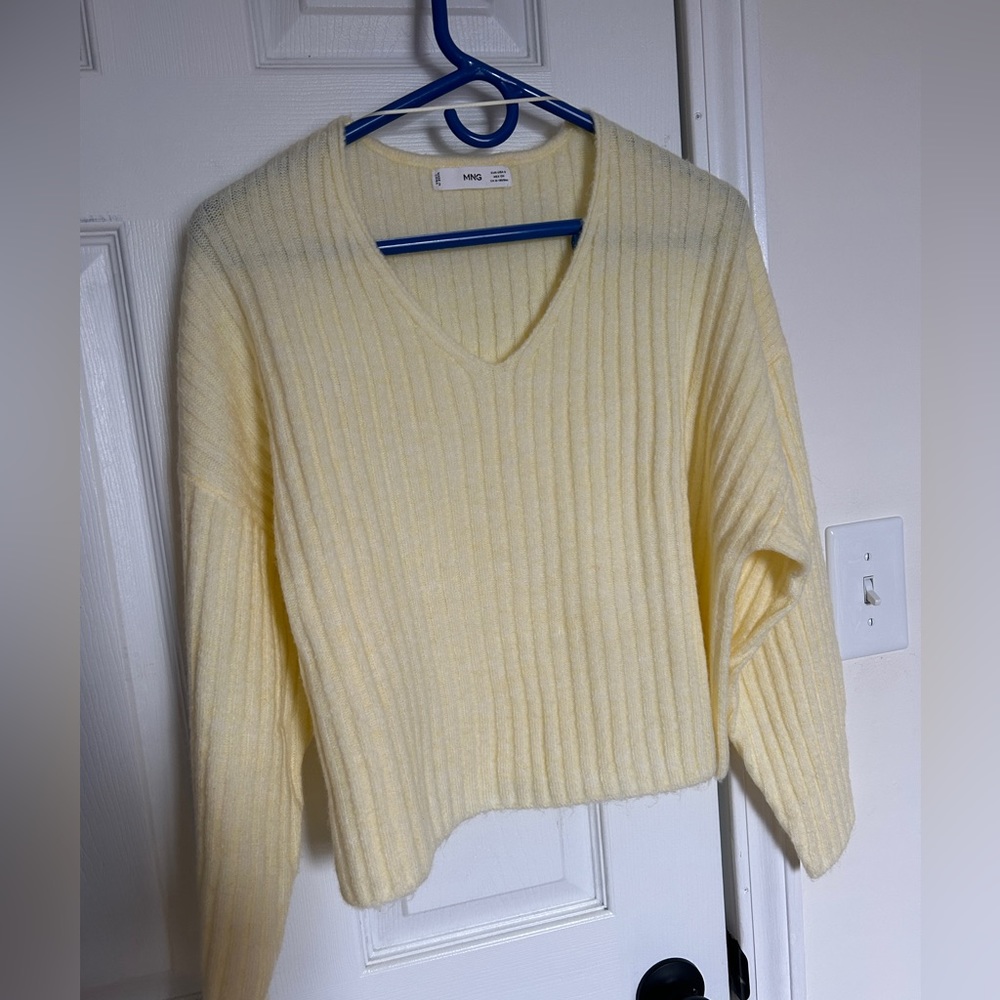Mango Cropped Women’s Sweater | Cozy V neck sweater for women NWOT